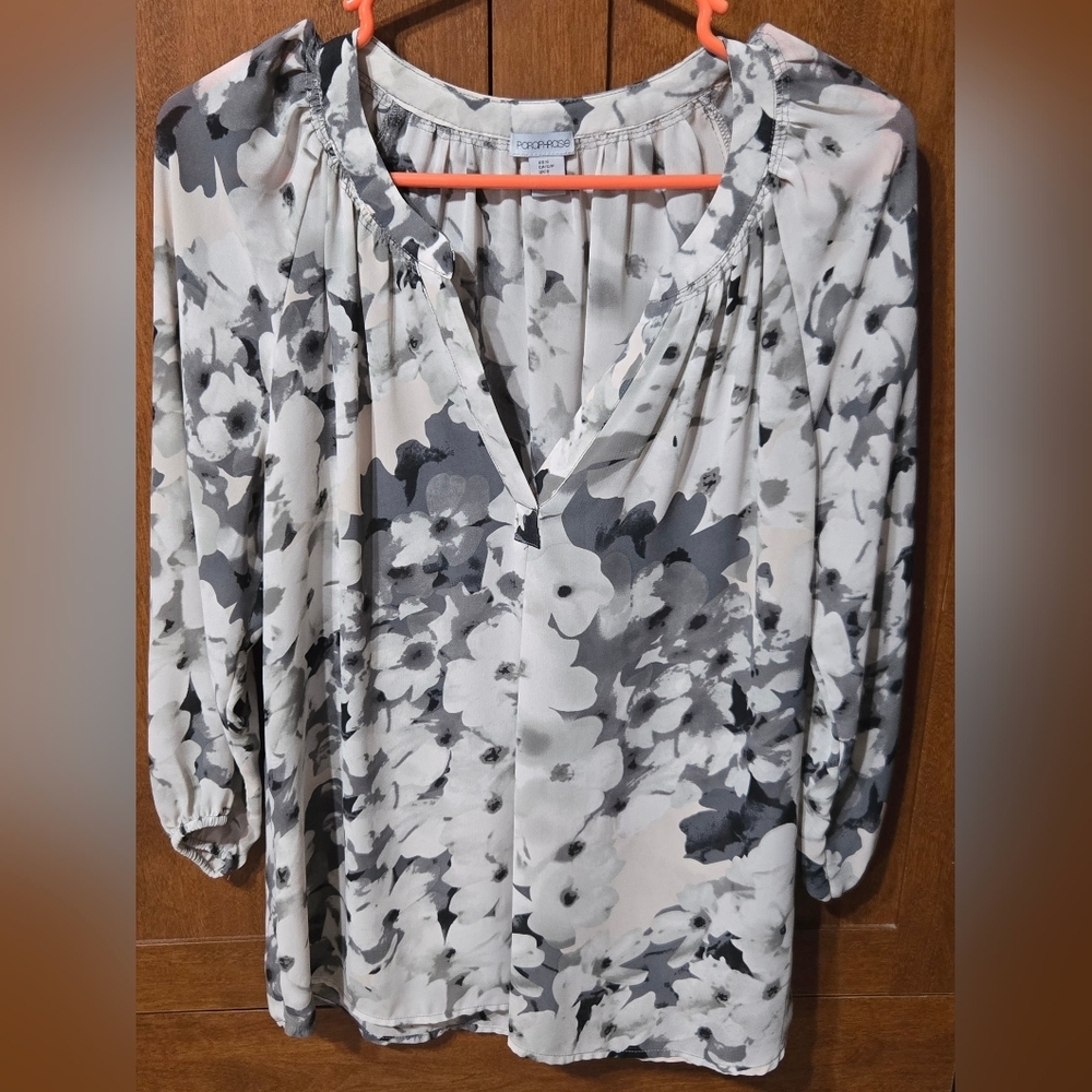 Paraphrase Gray and White Pleated Blouse with Notched Collar